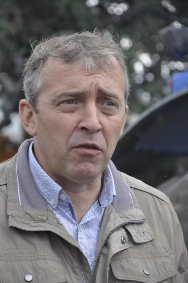 Patrick Bénézit, président de la FRSEA Massif central est éleveur dans le Cantal.