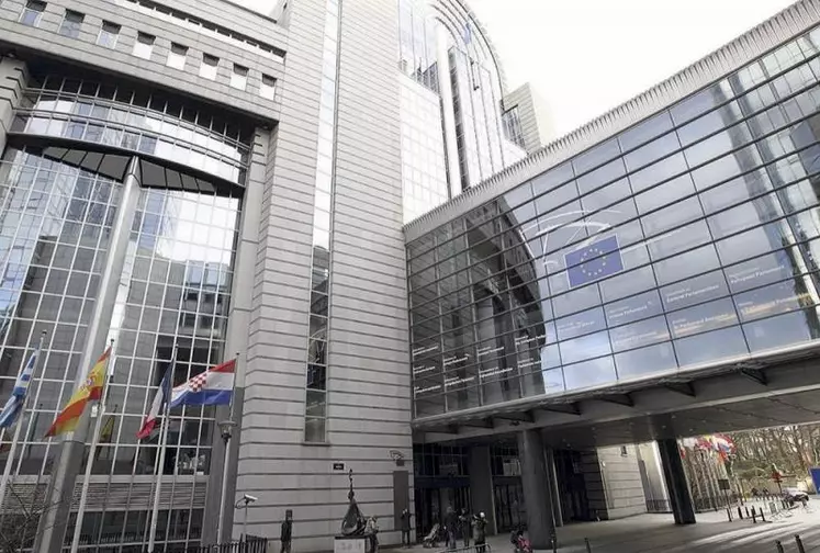 Pour leur dixième réunion, peu de progrès ont été réalisés le 28 octobre par le Conseil de l’UE, le Parlement européen et la Commission européenne afin de trouver un compromis sur le cadre financier pluriannuel (CFP) 2021-2027 et le Plan de relance.