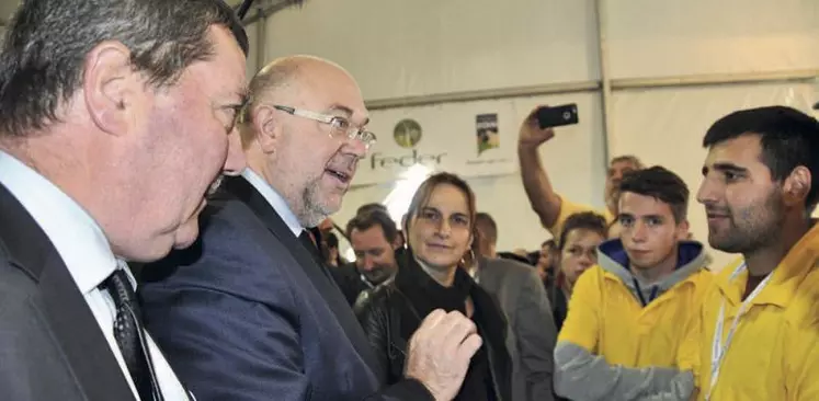 Au pôle ovin, Stéphane Travert a échangé avec la présidente de la FNO et les acteurs de la filière. Au menu : développement de la production mais aussi prédation.