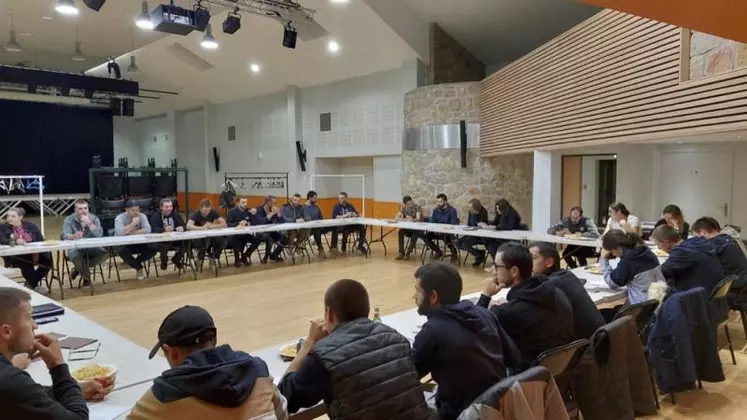 Jeudi 20 octobre, le Point accueil installation, en collaboration avec les Jeunes agriculteurs de Lozère ont réuni à Chanac, les agriculteurs installés des 4 dernières années.