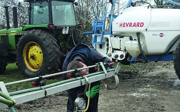 La frontière entre le matériel de travail de la terre et le matériel de transport étant délicate, les matériels à usage mixte tels que les tracteurs, épandeurs, pulvérisateurs devraient pouvoir bénéficier du dispositif.