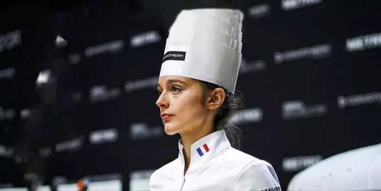 Elle était la plus jeune candidate du Bocuse d'or et a impressionné le jury avec sa déclinaison de courge pour les enfants. Rencontre avec Naïs Pirollet, figure de la nouvelle génération de cheffe cuisinière française.