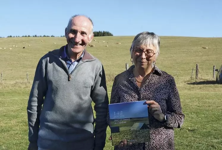 Emmenés par leur professeur d’occitan Roland Chabanon, les élèves du lycée agricole de Terre nouvelle ont découvert le buron de Théron (Montorzier), niché sur le plateau de l’Aubrac, à la frontière entre Lozère et Aveyron.