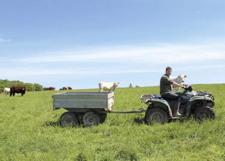 Jean-Yves Badier, aux commandes de son quad Yamaha Kodiak 700.