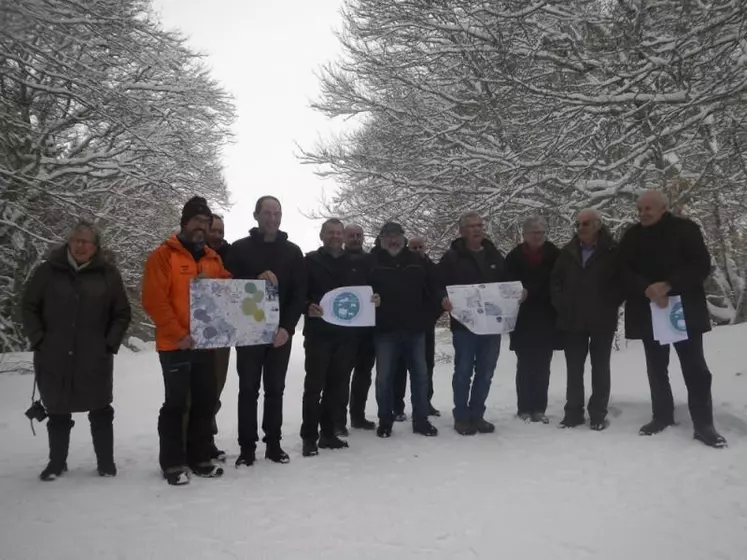 Le projet de PNR Aubrac se concrétise de plus en plus. Ainsi, lundi 5 février, l’association Aubrac Tourisme et les responsables de ski du haut plateau de l’Aubrac se sont réunis à la station du Fer à cheval de Nasbinals pour présenter leur nouveau plan des pistes nordiques.