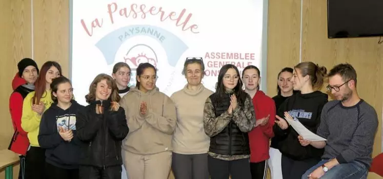 Jeudi 2 février, les élèves de bac pro au lycée agricole de Lozère (Eplefpa), ont concrétisé un projet qui leur a pris deux ans à construire : l’association la passerelle paysanne.