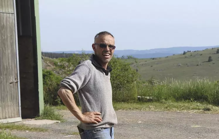 Jean-Luc Boulet est éleveur de brebis depuis 1994. Une tradition familiale qui remonte au grand-père, sur le causse de Sauveterre.