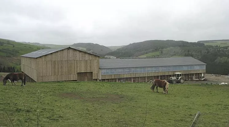 Le loyer des bâtiments d’exploitation s’indexe sur la même base que le fermage des terres.