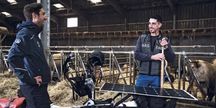 Après dix années d'aventures autour du monde, Jérôme Zindy est revenu dans son Alsace natale pour rencontrer le monde paysan sur son vélo électrique solaire. Un périple de 1 200 kilomètres au départ de Strasbourg.