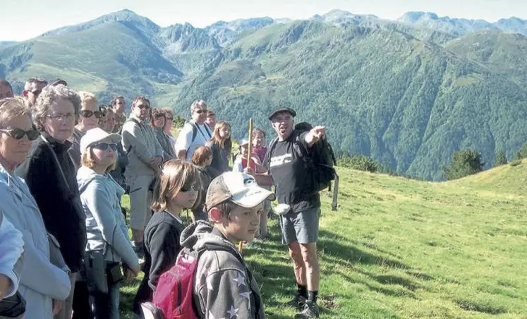 Éleveur, producteur fermier, commerçant... mais aussi guide touristique !