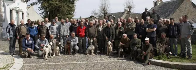 Au total, 96 participants et une trentaine de chiens d’arrêt.