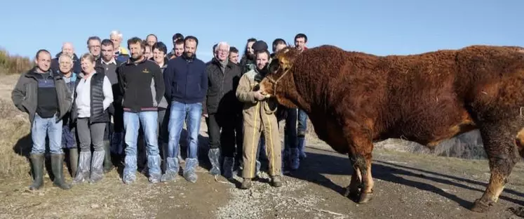 Vendredi 14 janvier, les agriculteurs du syndicat limousin de la Lozère se sont réunis aux Hermaux pour leur traditionnelle assemblée générale. L'occasion de se retrouver après une année sous Covid-19.