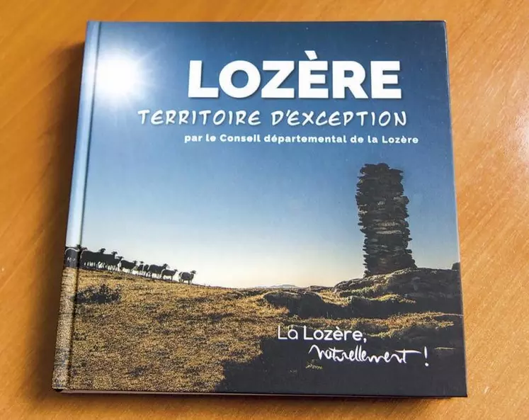 Publié cette année, ce beau livre sur la Lozère est le cadeau à mettre entre toutes les mains pour faire découvrir les charmes du département.