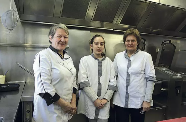 Ginette Gerbail, Marie-Noël Brunel et Lilou se sont retrouvées mercredi 28 février pour une matinée de cuisine.