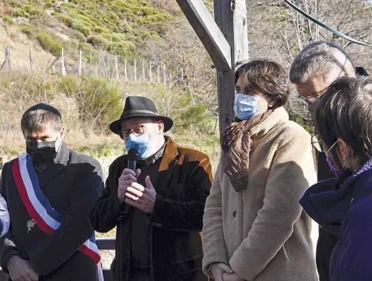 Le 26 novembre, les élus du département se sont rendus au hameau de l'Espinas (commune de Ventalon-en-Cévennes) pour inaugurer le verger école imaginé et réalisé par l'association « Renouveau de la pomme 100 % Cévennes ».