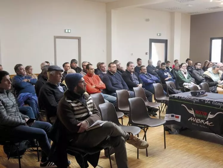 Jeudi 16 novembre, l'association Boeuf fermier Aubrac a tenu son assemblée générale à Antrenas. L'occasion pour l'association de rendre hommage à Lucien Conquet, un boucher administrateur de la filière et membre fondateur du label.