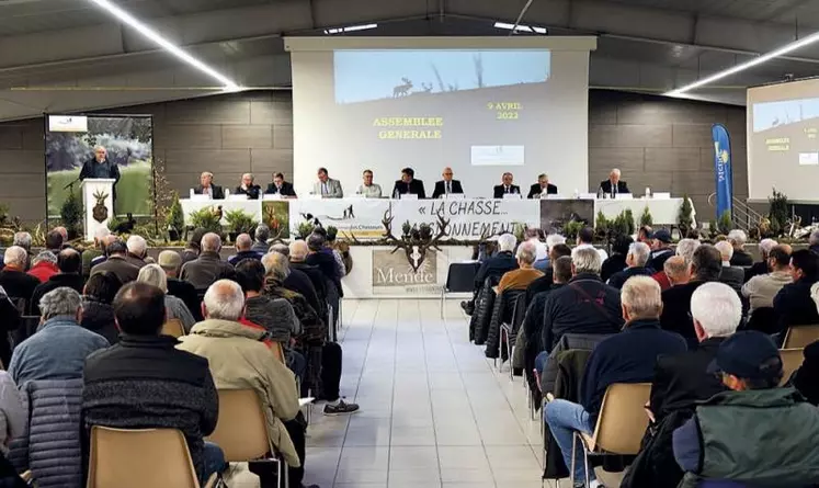 Le 9 avril se tenait l’assemblée générale de la fédération de chasse de Lozère à Mende. L’occasion pour André Thérond de dénoncer les multiples atteintes au monde de la chasse et mobiliser ses troupes dans le contexte électoral.