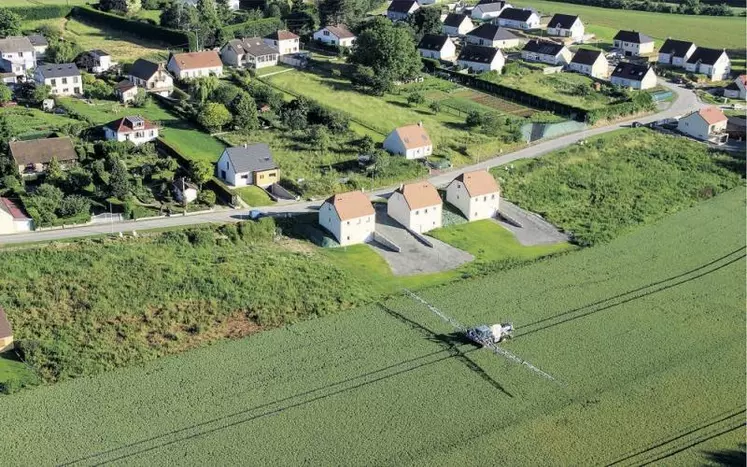 Les marchés fonciers agricoles ont atteint des sommets en 2022 et l’artificialisation des terres est tombée au plus bas « depuis une trentaine d’années », a annoncé le 25 mai la FNSafer.