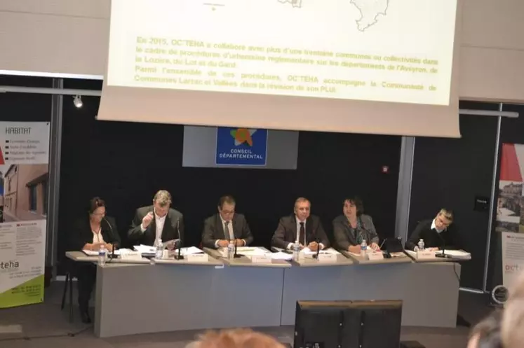 Les responsables d’Oc’Téha soutenus par les conseils départementaux de l’Aveyron et de la Lozère.