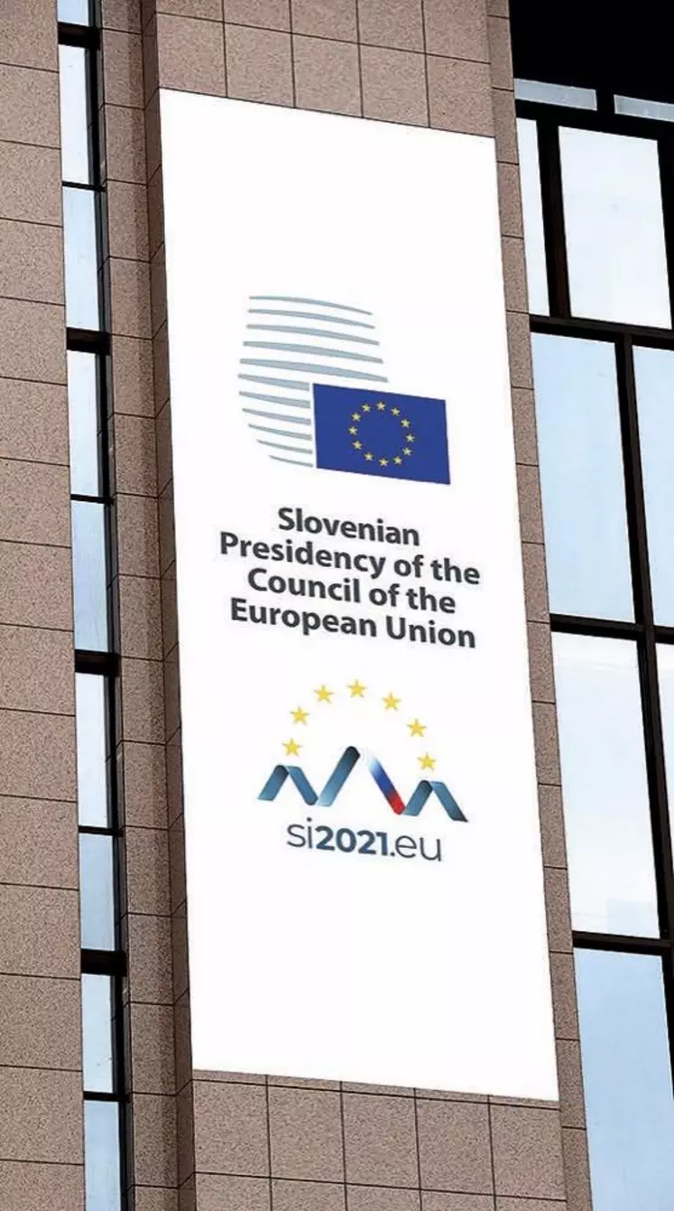 La Slovénie succède au Portugal à la présidence du Conseil de l'union européenne.