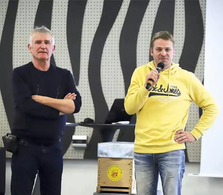 David Blanc, apiculteur au Chastel-Nouvel, succède à Henri Clément à la présidence du syndicat apicole de Lozère.