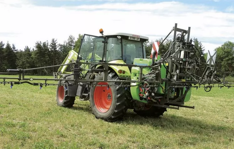 Comme chaque année, la FDCuma organise des journées de contrôles de pulvérisateurs, sous-traités à Olivier Souzy de la société Serv’Agri Arverne (S2A).