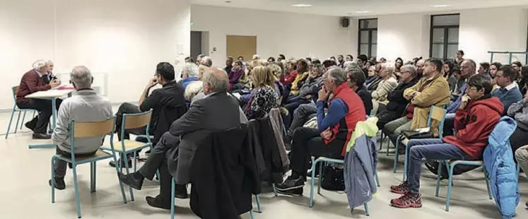 Jeudi 16 novembre, une centaine de personnes étaient présentes pour assister à la conférence donnée par Jules Maurin.