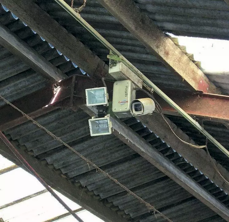Les caméras de détection savent se faire discrètes dans les exploitations agricoles.