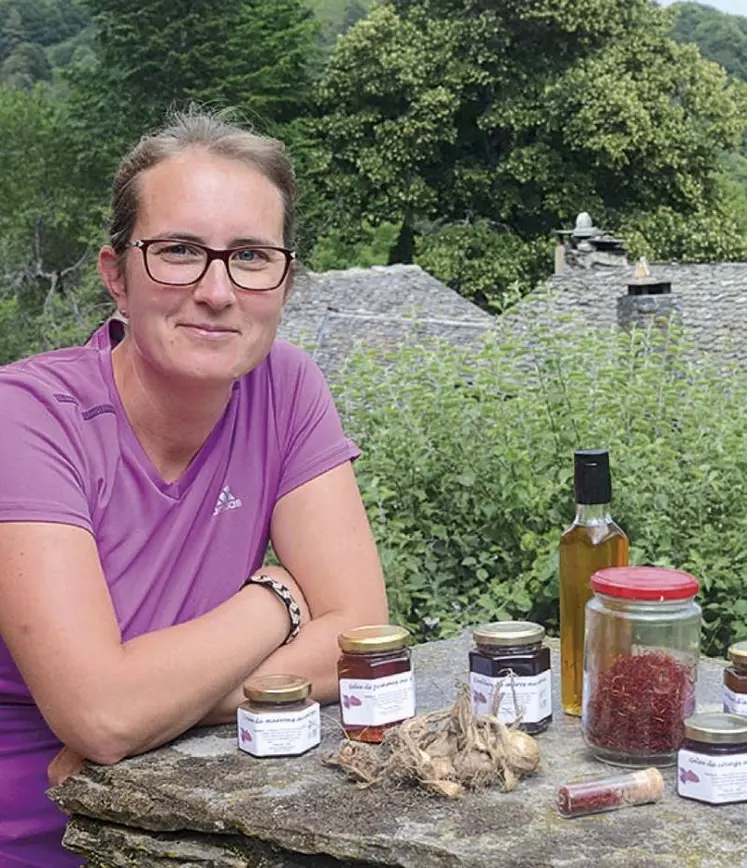 Vendus principalement à la ferme, les produits à base de safran cévenol de Sandrine Leitao répandent désormais leur parfum à la boutique de Cévennes in the box, au Pont-de-Montvert.