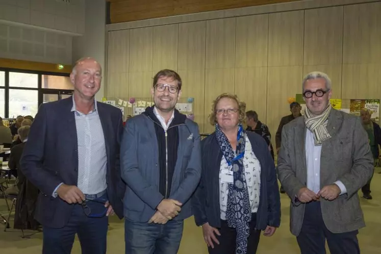 Francis Coste, président de Groupama, le docteur Gérald Kierzek, Christiane Rosier, présidente de la MSA Corrèze et Jean-Luc Souquières, responsable de Groupama d’Oc, partenaires organisateurs de cette journée consacrée à la santé