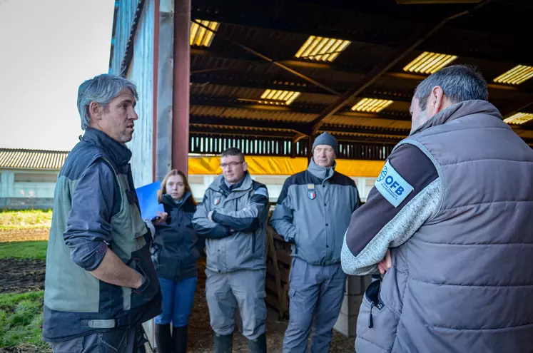 ofb et agriculteur se rencontrent sur une exploitation agricole