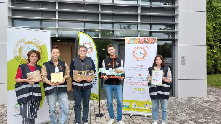 Opération de solidarité des Fermiers d'Or avec Solaal Auvergne Rhône-Alpes.