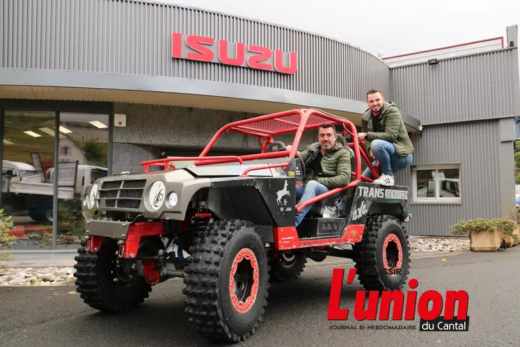 le 4X4 avec es deux coéquipiers