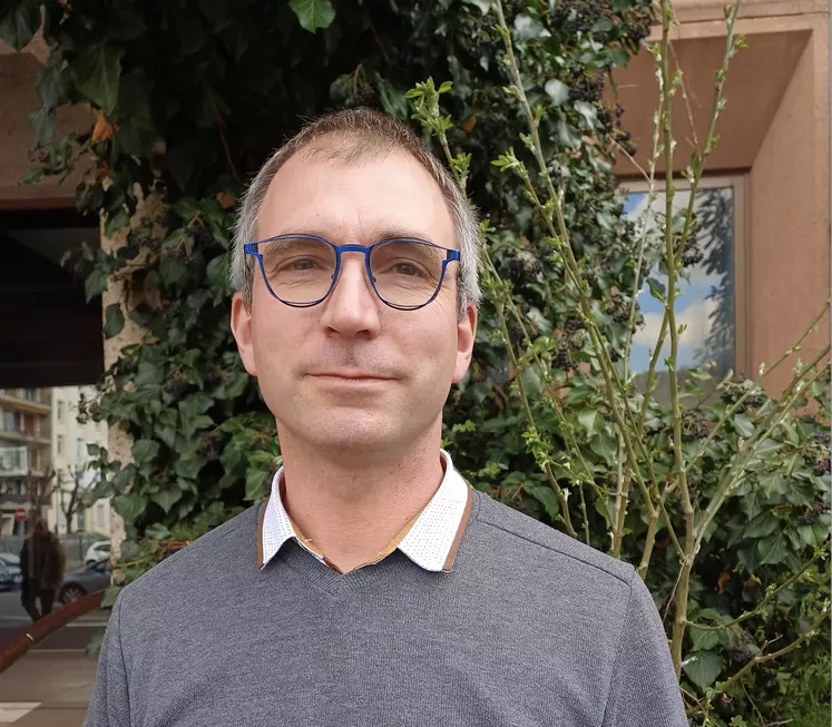 Si les éleveurs ovins sont plus durement touchés par la crise sanitaire  actuelle, les éleveurs bovins ne sont pas épargnés, selon Anthony Fayolle.