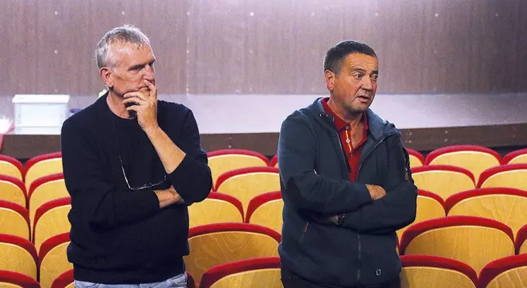 Henri Clément, porte-parole de l'Unaf et apiculteur, et Philippe Bertuit, élu à la municipalité de Marvejols