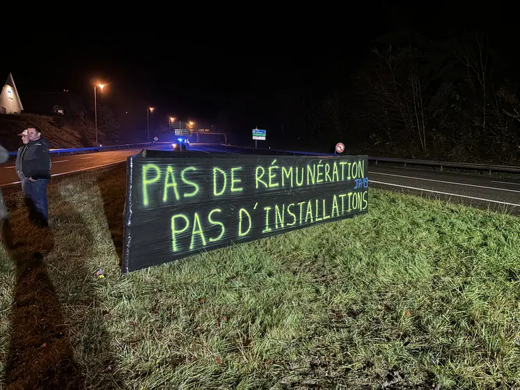 Affiche : Pas de rémunération, pas d'installation.