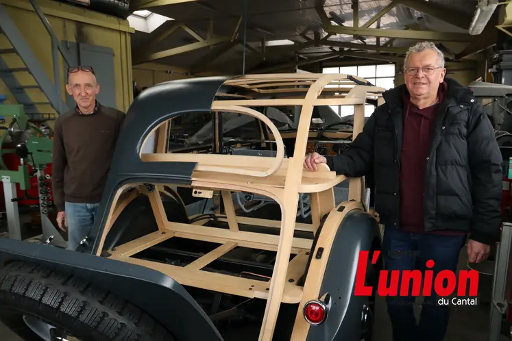 L'arrière de la voiture avec Loïc Chaliers et Francis Philibert. 