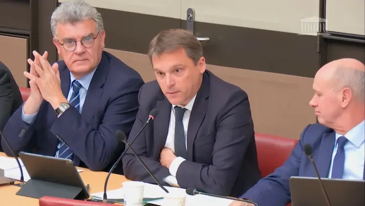 Nicolas Ray, député de l'Allier en commission des affaires économiques.