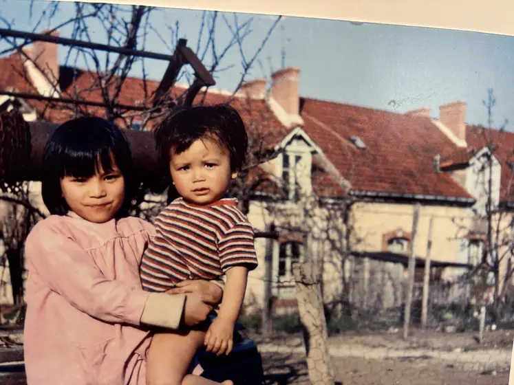 En 1965, Ida Simon Barouh et Pierre-Jean Simon, sociologues, ont immortalisé le quotidien des rapatriés d'Indochine à Noyant-d'Allier, installés dans les anciens logements des corons.