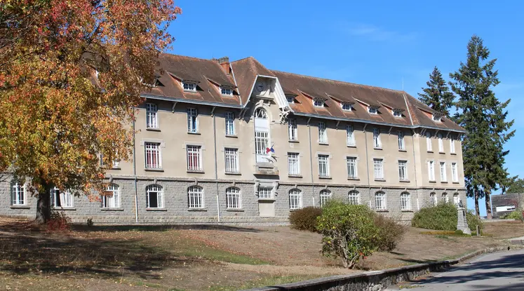 façade du lycée d'Ahun