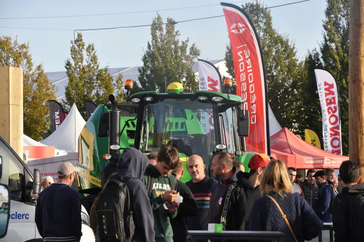 Le Sommet de l'Elevage est le rendez-vous annuel de tous les constructeurs de matériel agricole.