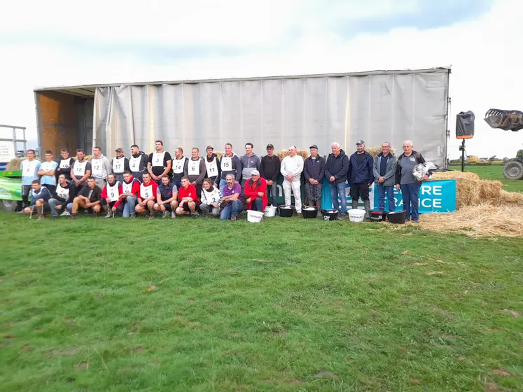 Photo de groupe pour ce Terr'en fête 2025 : organisateurs et participants.