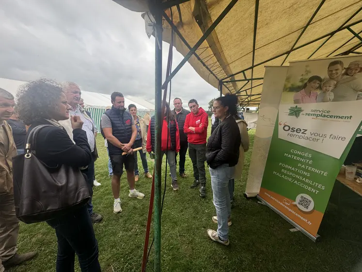 Le Service de Remplacement a pu échanger avec les élus.