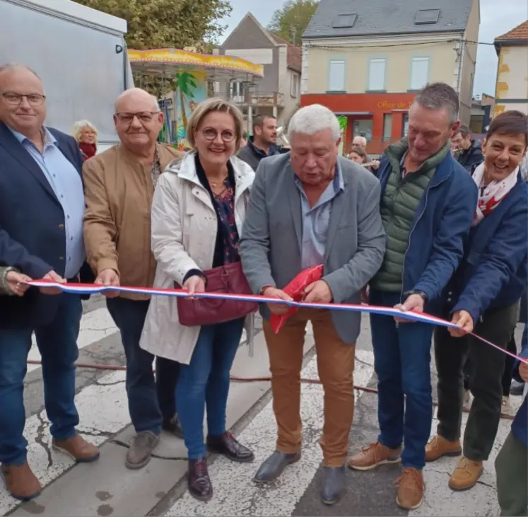 Les élus ont inauguré la 48e édition de la Foire de Dompierre-sur-Besbre.