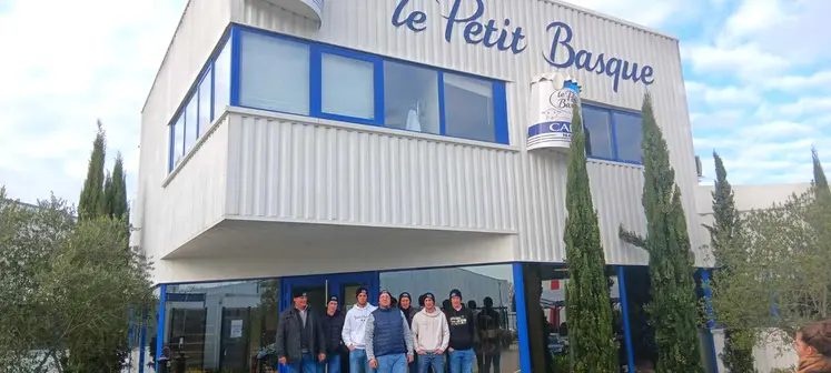 Le groupe des porteurs de projet et l’entreprise Le Petit Basque ont engagé des discussions pour la mise en place d’un projet de collecte de lait de brebis. 