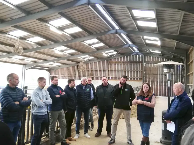 En présence d’Emmanuel Ferrand, conseiller régional, délégué au fonds Feader, Ludivine et Pierre Lot ont présenté leur exploitation agricole.