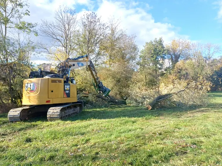 Cet outil est adaptable sur des pelles mécaniques de 8 à 30 tonnes. 
