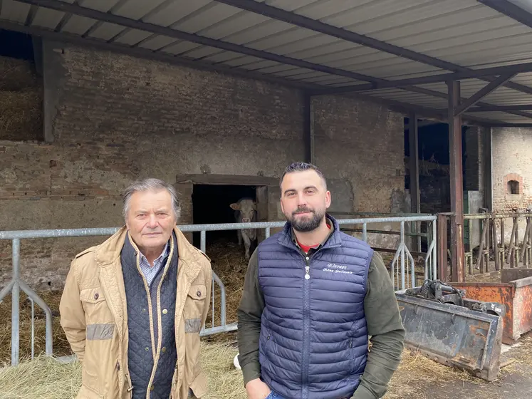 Didier Thomas, le cédant, et Rémy Guillaumin, nouvel installé à Chézy.