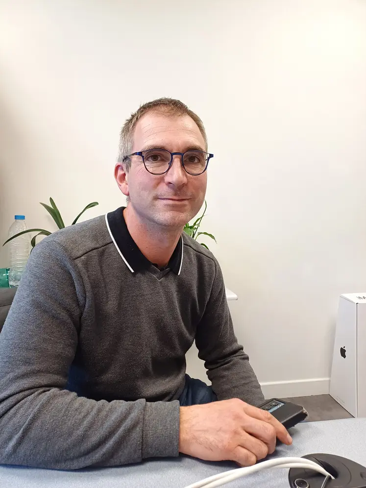 Le secrétaire général de la FDSEA invite les agriculteurs et agricultrices à adhérer pour défendre leur métier.