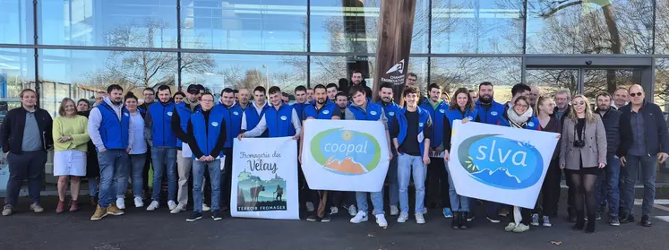 De jeunes producteurs de lait motivés réunis dernièrement dans le Puy-de-Dôme à l'initiative de la coopérative laitière Coopal et de ses partenaires.